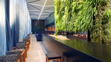 Novotel Auckland Airport Living Wall